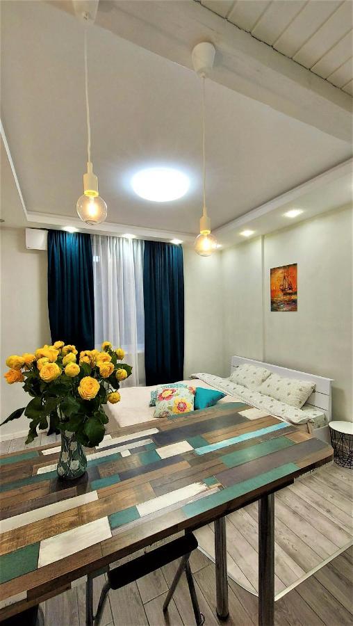Смарт-Апартаменти На 1 Поверсі Kiev Exterior foto